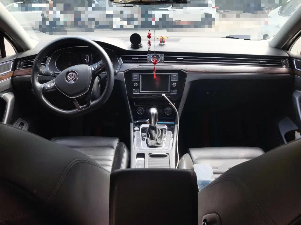 Volkswagen Magotan 2018 Facelift 330TSI DSG Luxury Model — миниатюра 9