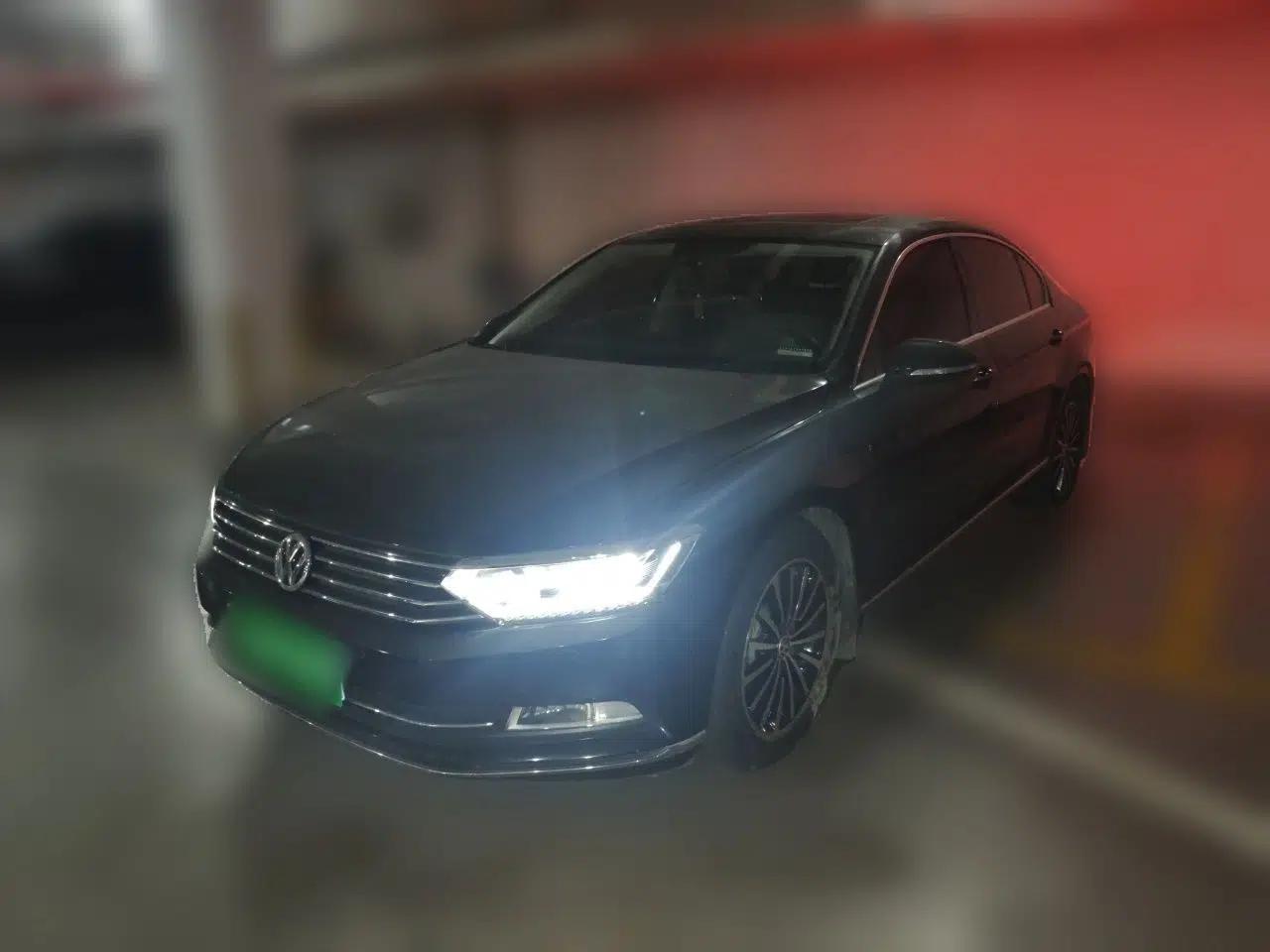 Volkswagen Magotan 2019 280TSI DSG Comfort Model China VI Standard — миниатюра 1