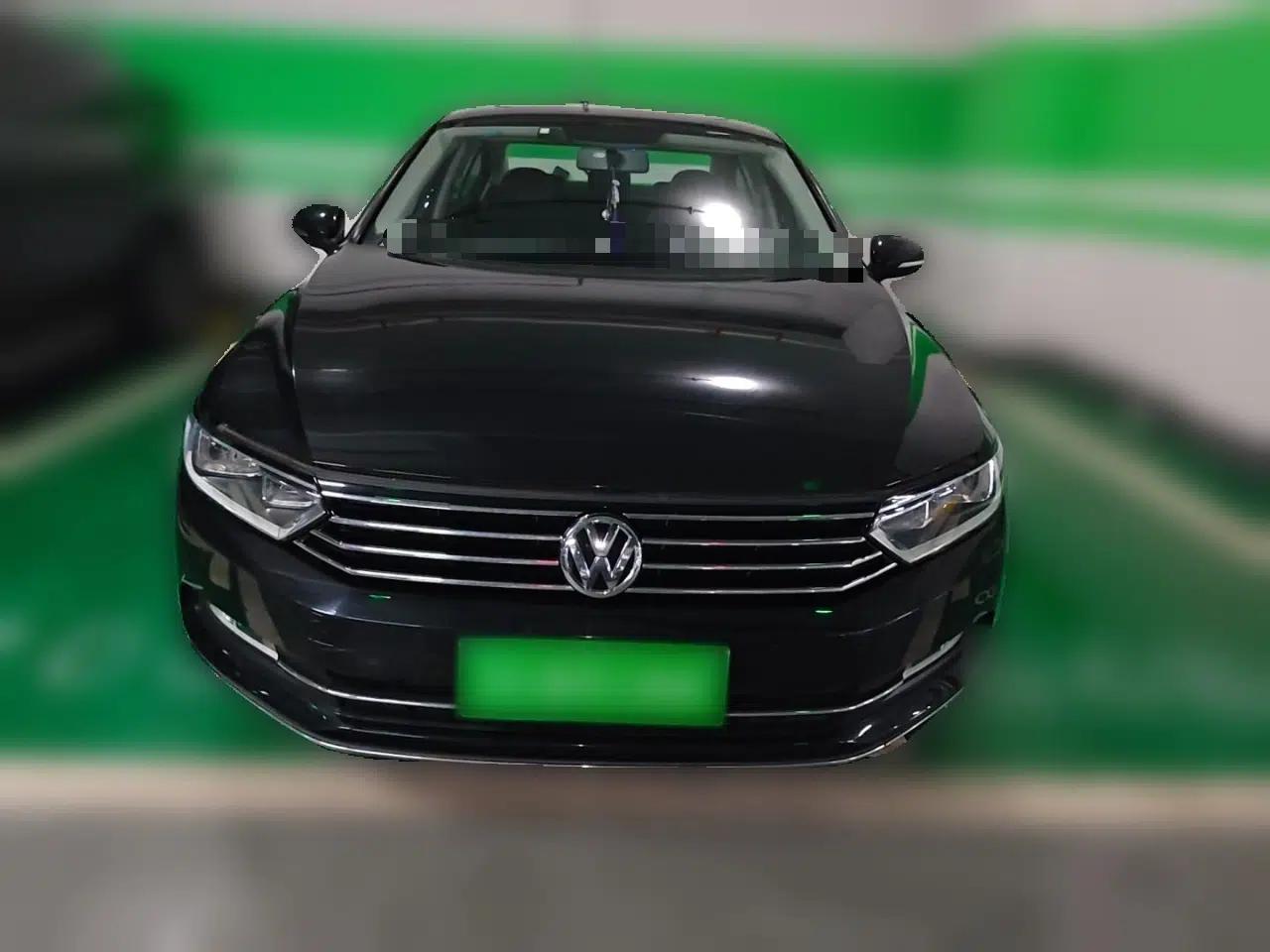Volkswagen Magotan 2019 280TSI DSG Comfort Model China VI Standard — миниатюра 2