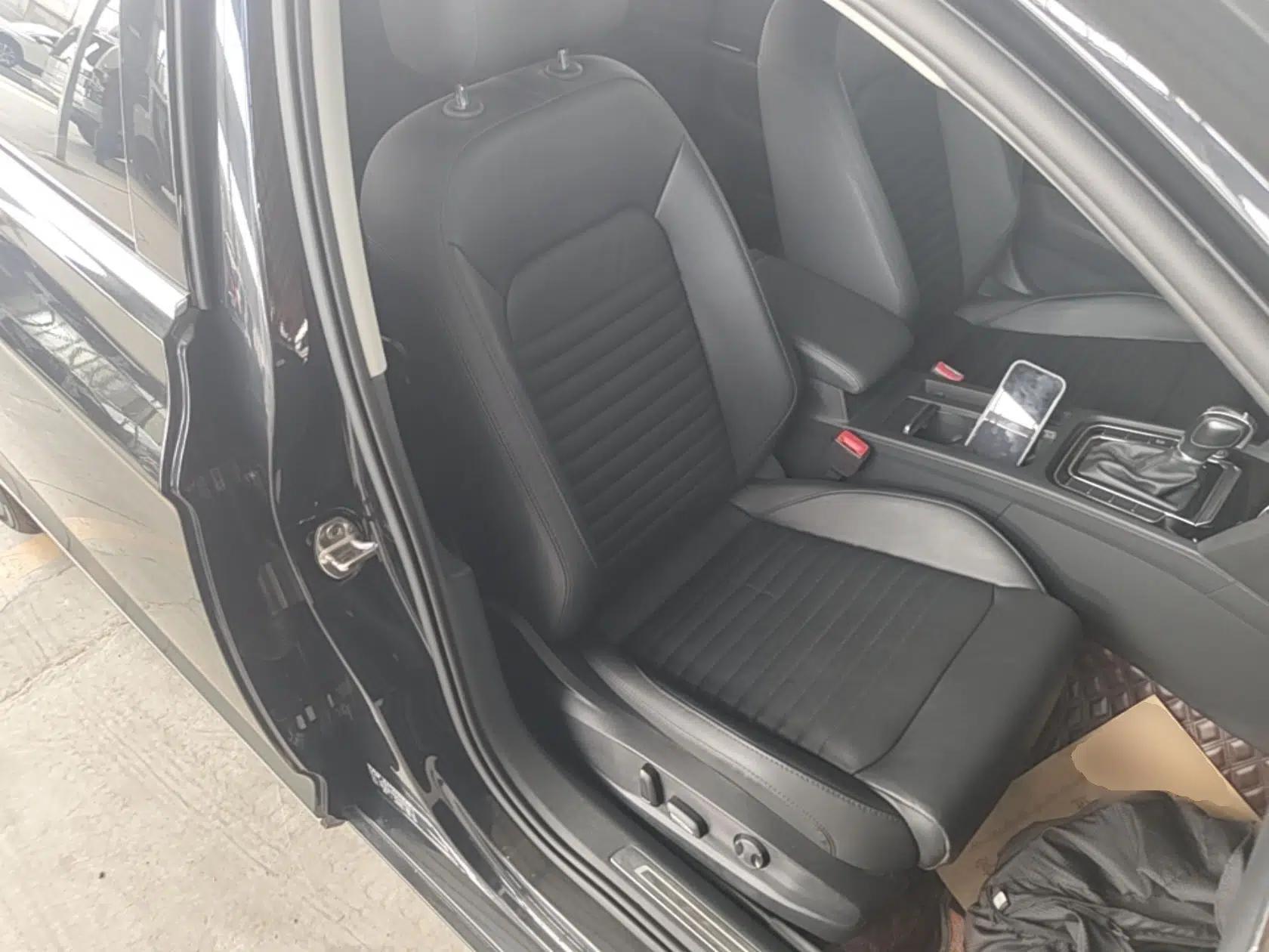 Volkswagen Magotan 2019 380TSI DSG Luxury Version China VI Standard — миниатюра 19