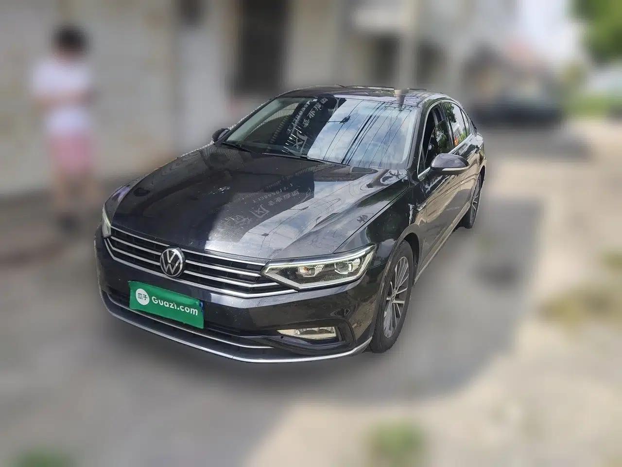 Volkswagen Magotan 2020 330TSI DSG Luxury Edition — миниатюра 1
