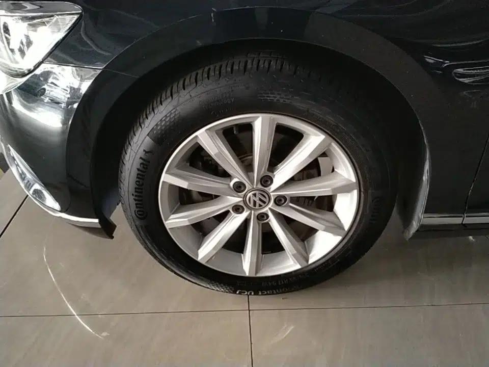 Volkswagen Magotan 2019 330TSI DSG Leading Model China VI Standard — миниатюра 10