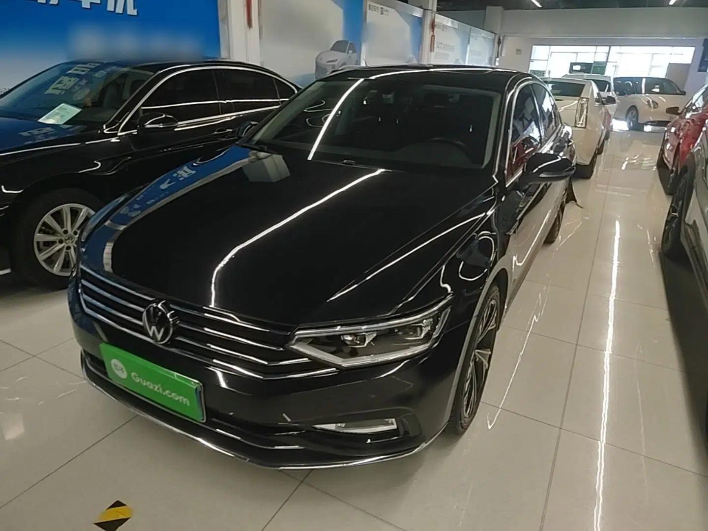 Volkswagen Magotan 2020 330TSI DSG Luxury Edition — миниатюра 1
