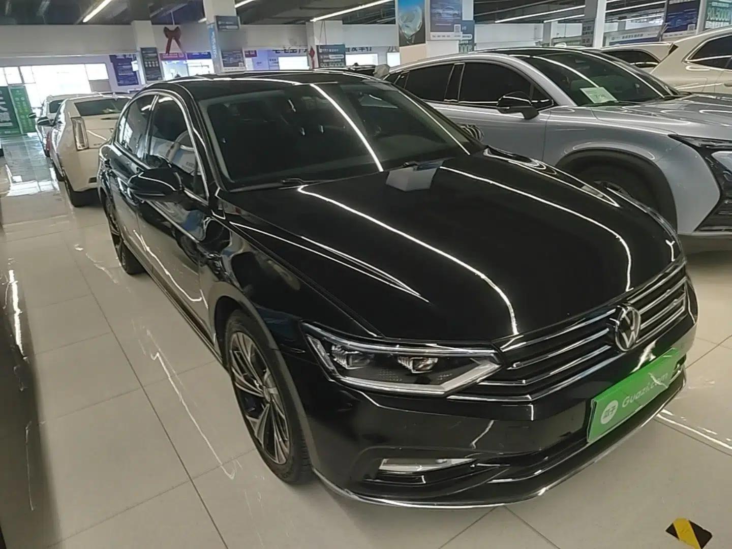 Volkswagen Magotan 2020 330TSI DSG Luxury Edition — миниатюра 3