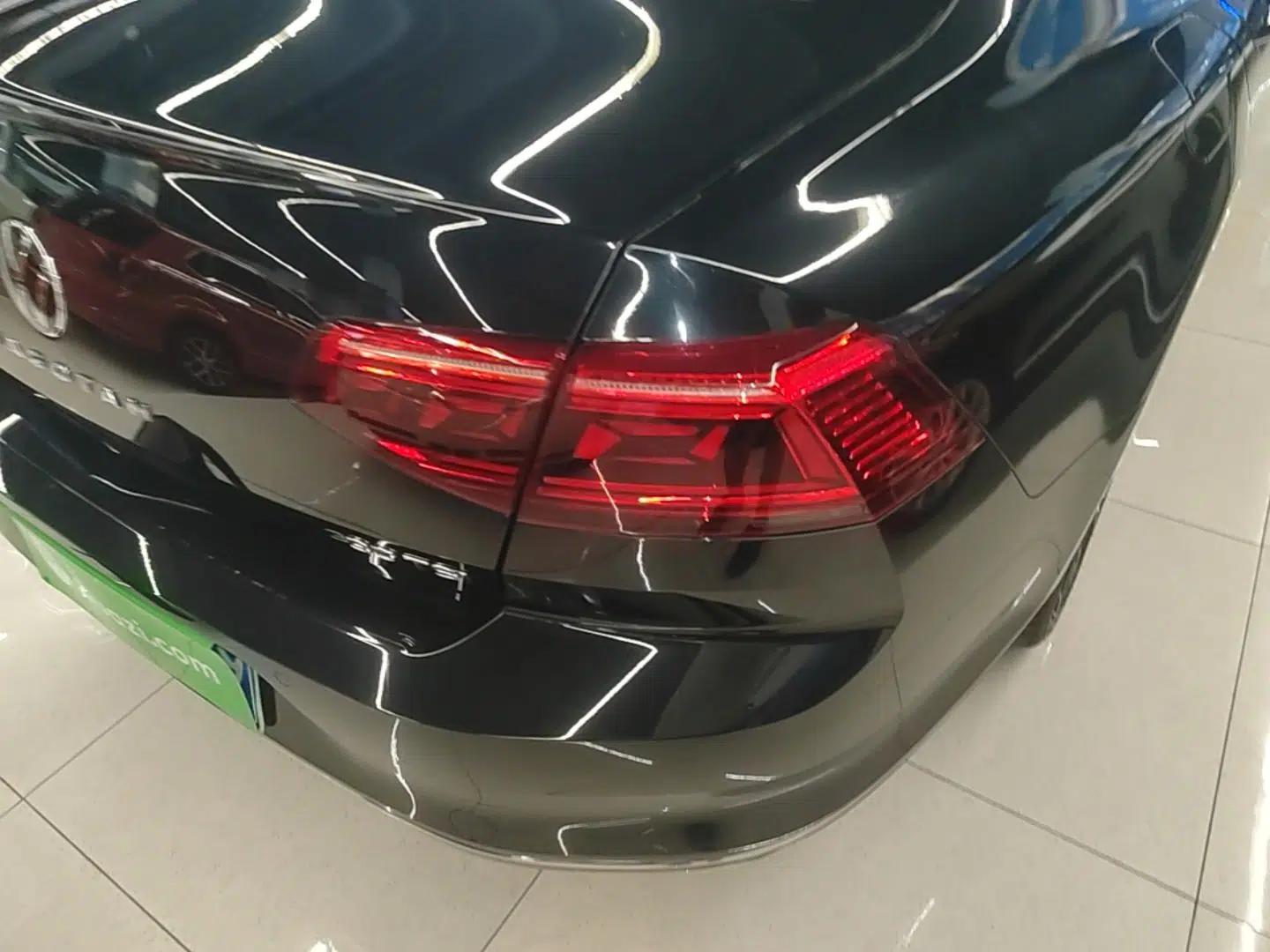 Volkswagen Magotan 2020 330TSI DSG Luxury Edition — миниатюра 9