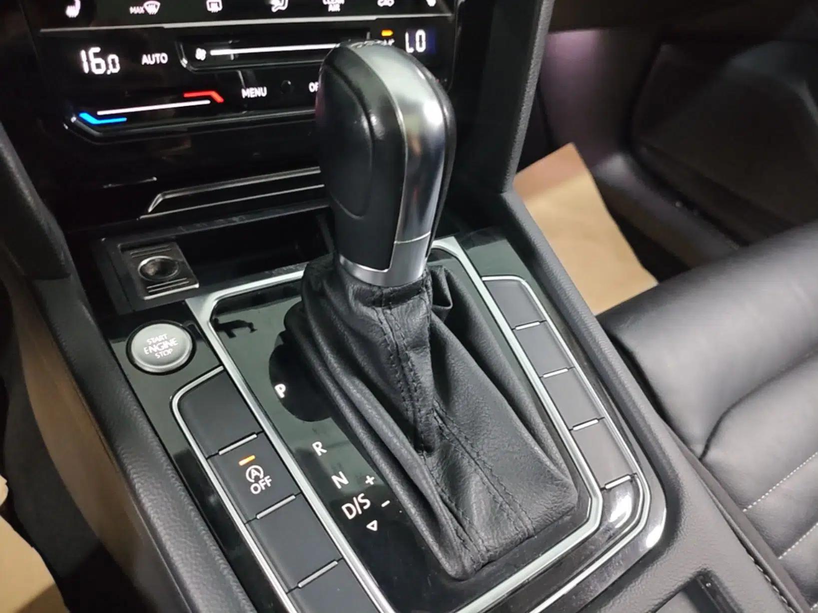 Volkswagen Magotan 2020 330TSI DSG Leading Model — миниатюра 16