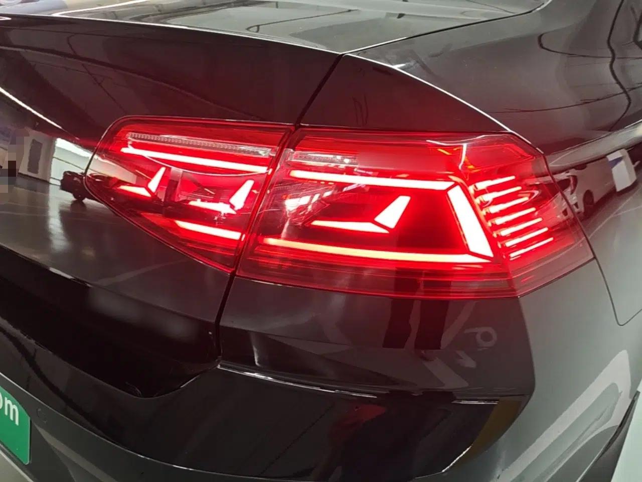 Volkswagen Magotan 2020 330TSI DSG Leading Model — миниатюра 9