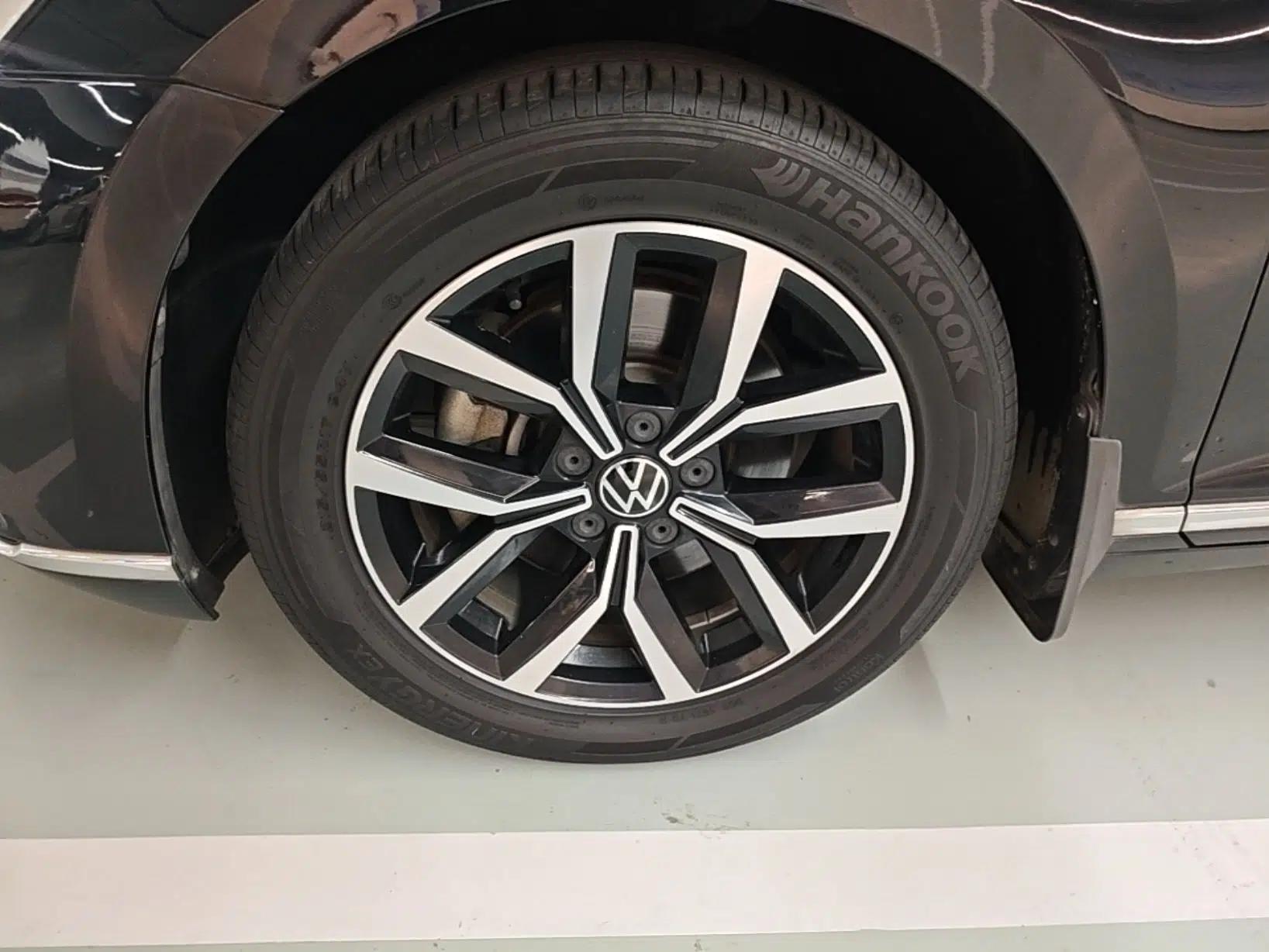 Volkswagen Magotan 2020 330TSI DSG Leading Model — миниатюра 10