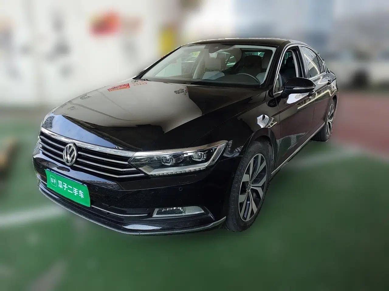 Volkswagen Magotan 2019 330TSI DSG Luxury Model China V Standard — миниатюра 1