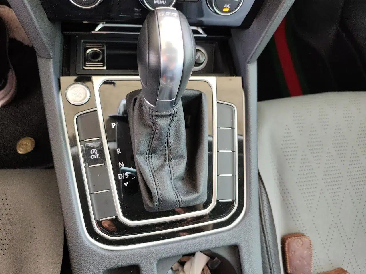 Volkswagen Magotan 2019 330TSI DSG Luxury Model China V Standard — миниатюра 14