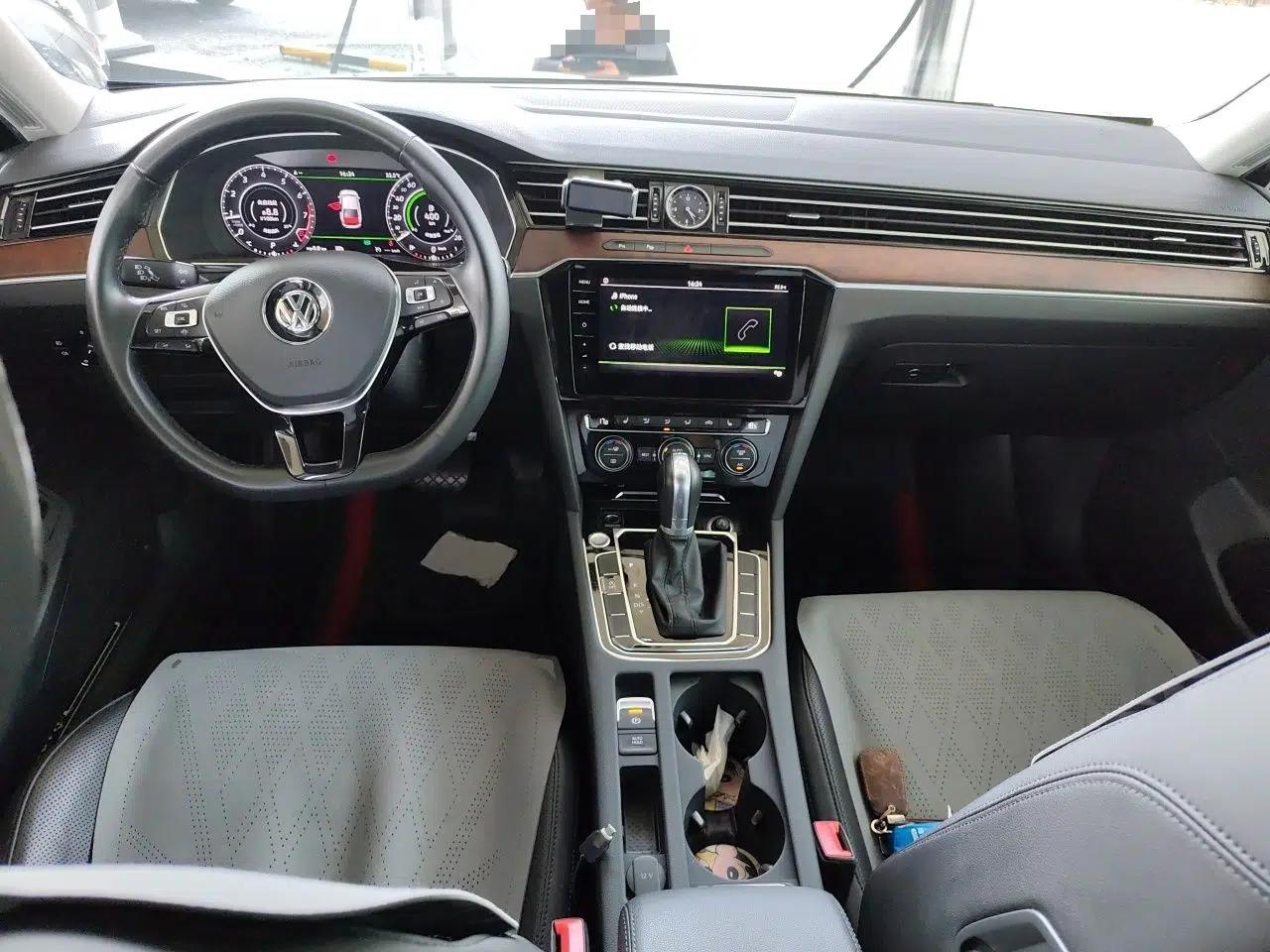 Volkswagen Magotan 2019 330TSI DSG Luxury Model China V Standard — миниатюра 9