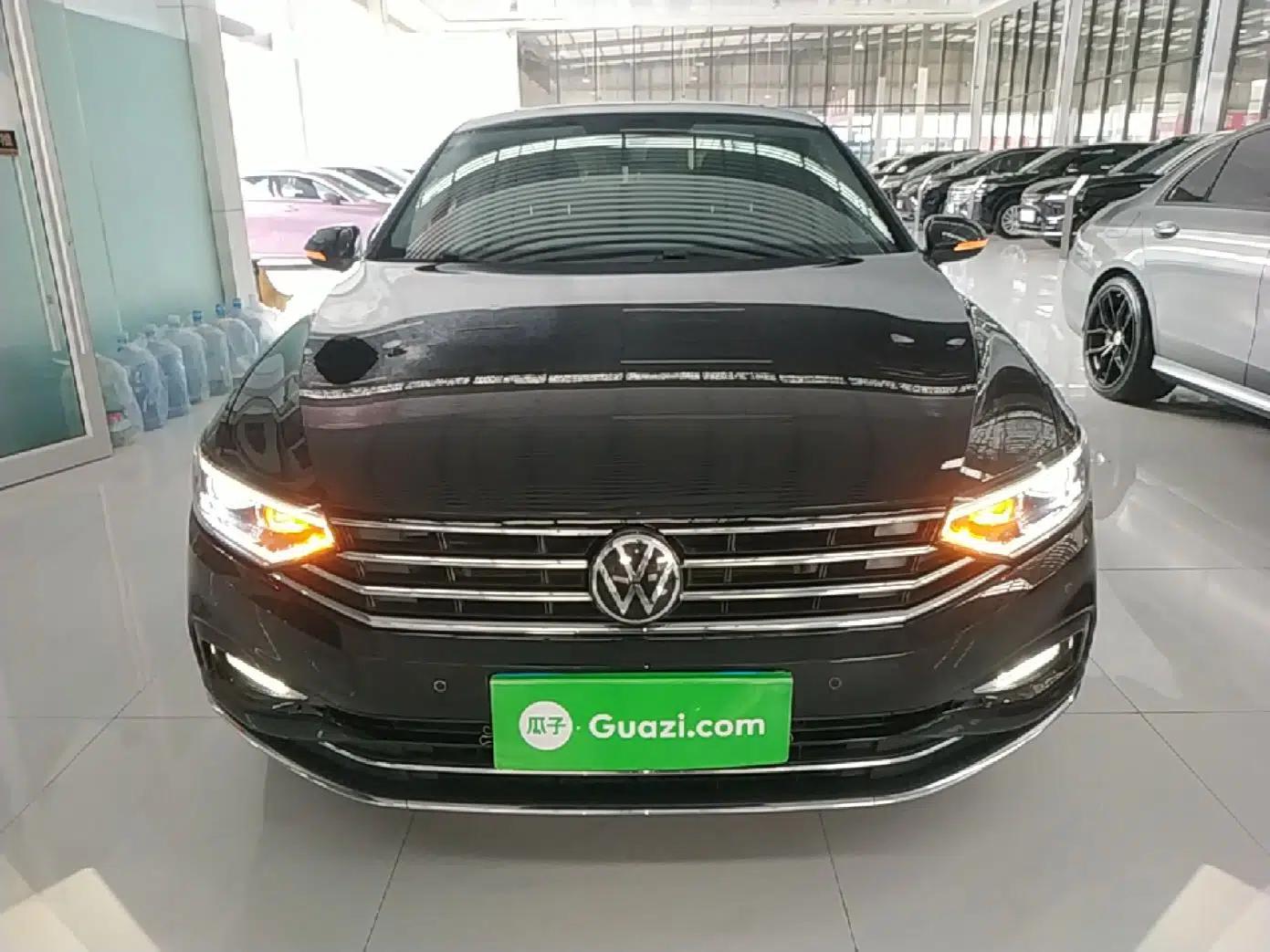 Volkswagen Magotan 2020 330TSI DSG Luxury Edition — миниатюра 2