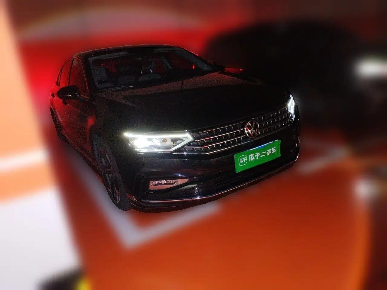Volkswagen Magotan 2023 2 Million Units Limited Edition 280TSI DSG Leading Version — миниатюра 3