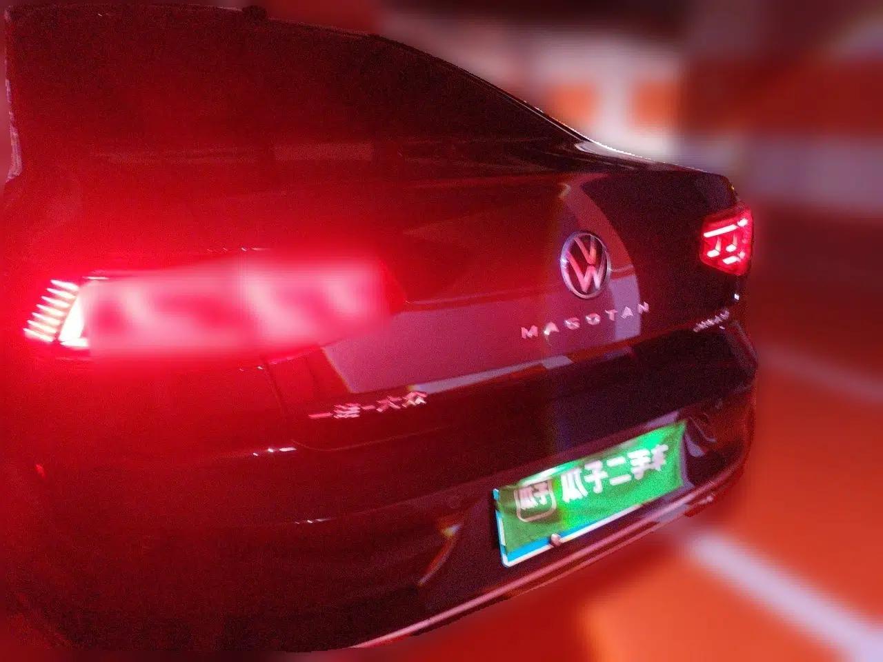 Volkswagen Magotan 2023 2 Million Units Limited Edition 280TSI DSG Leading Version — миниатюра 5