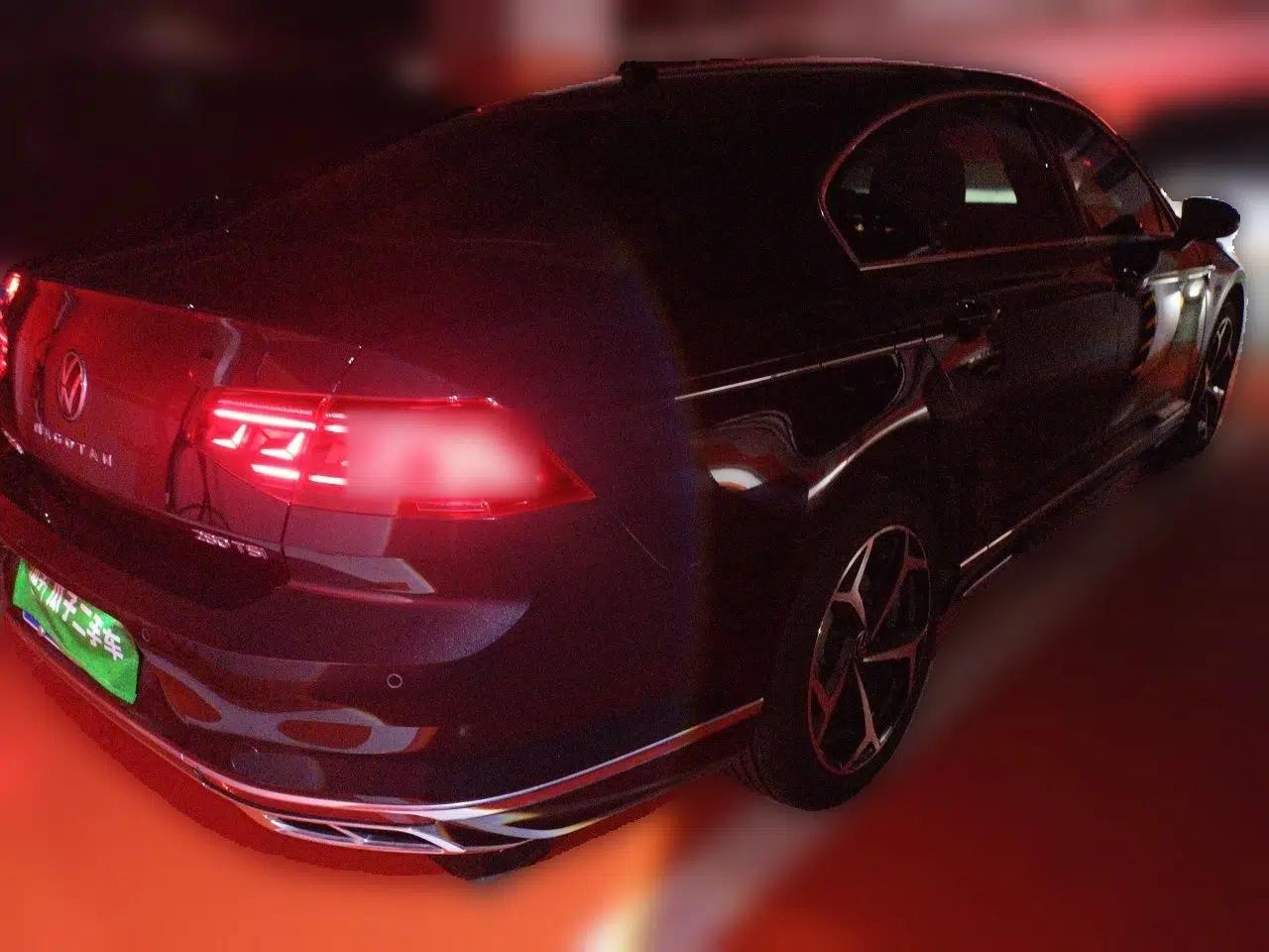 Volkswagen Magotan 2023 2 Million Units Limited Edition 280TSI DSG Leading Version — миниатюра 6