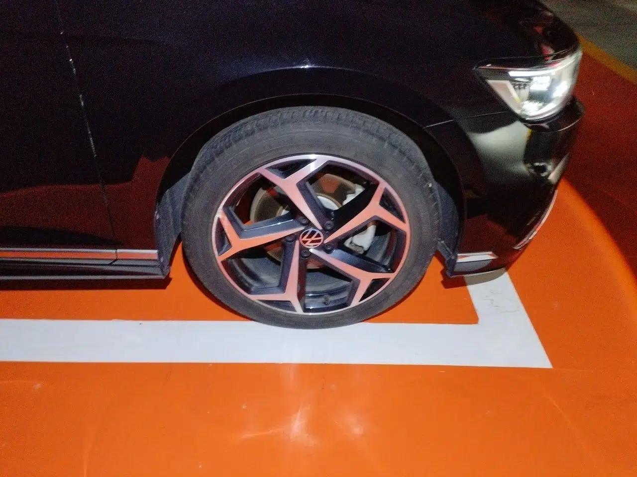 Volkswagen Magotan 2023 2 Million Units Limited Edition 280TSI DSG Leading Version — миниатюра 8