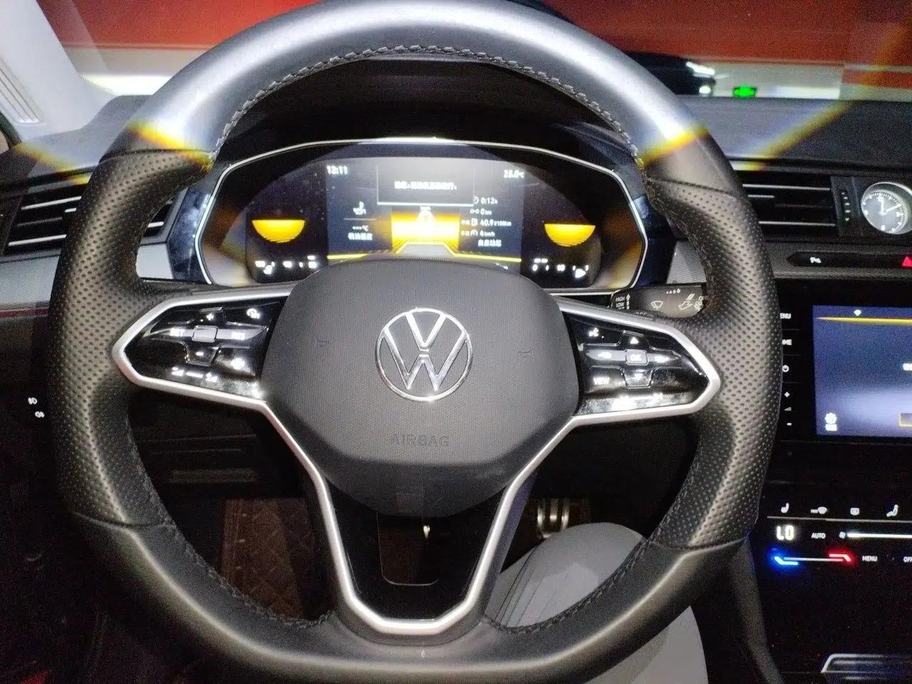 Volkswagen Magotan 2023 2 Million Units Limited Edition 280TSI DSG Leading Version — миниатюра 10