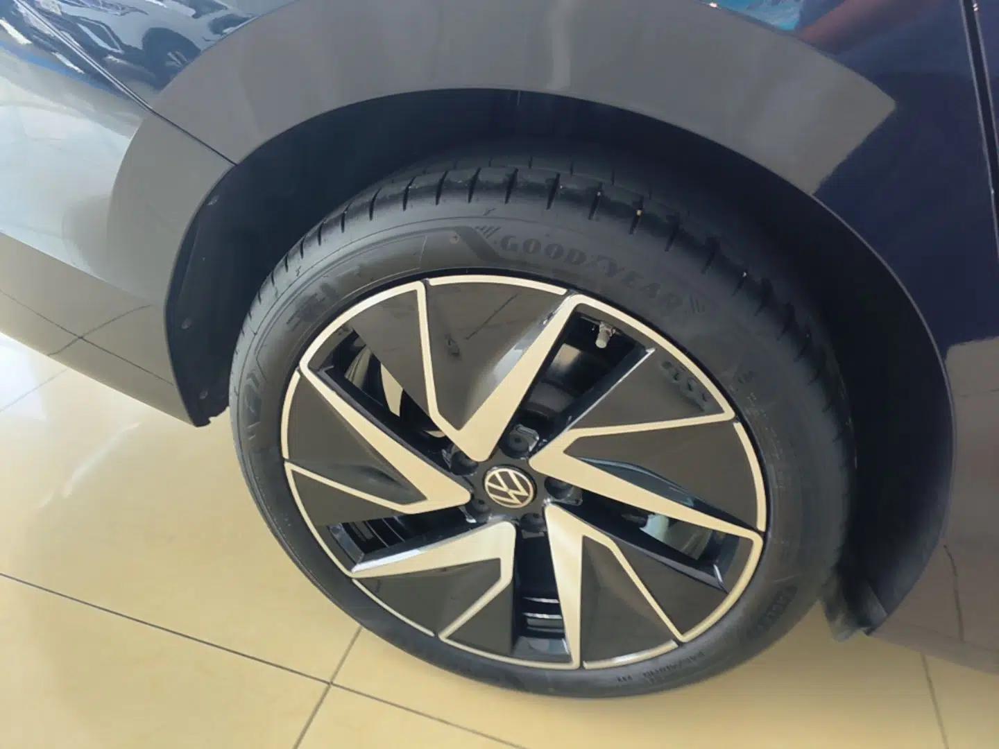 Volkswagen Magotan 2024 380TSI DSG Ultimate Edition — миниатюра 11