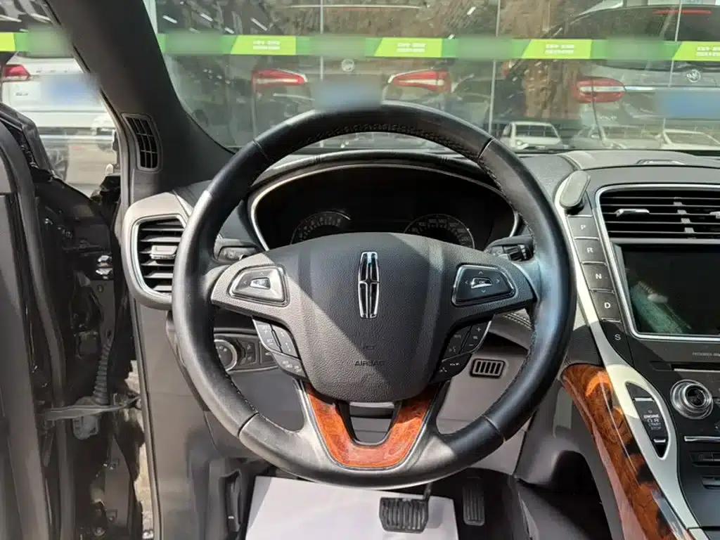 Lincoln MKX 2018 2.0T AWD Premium Edition — миниатюра 12