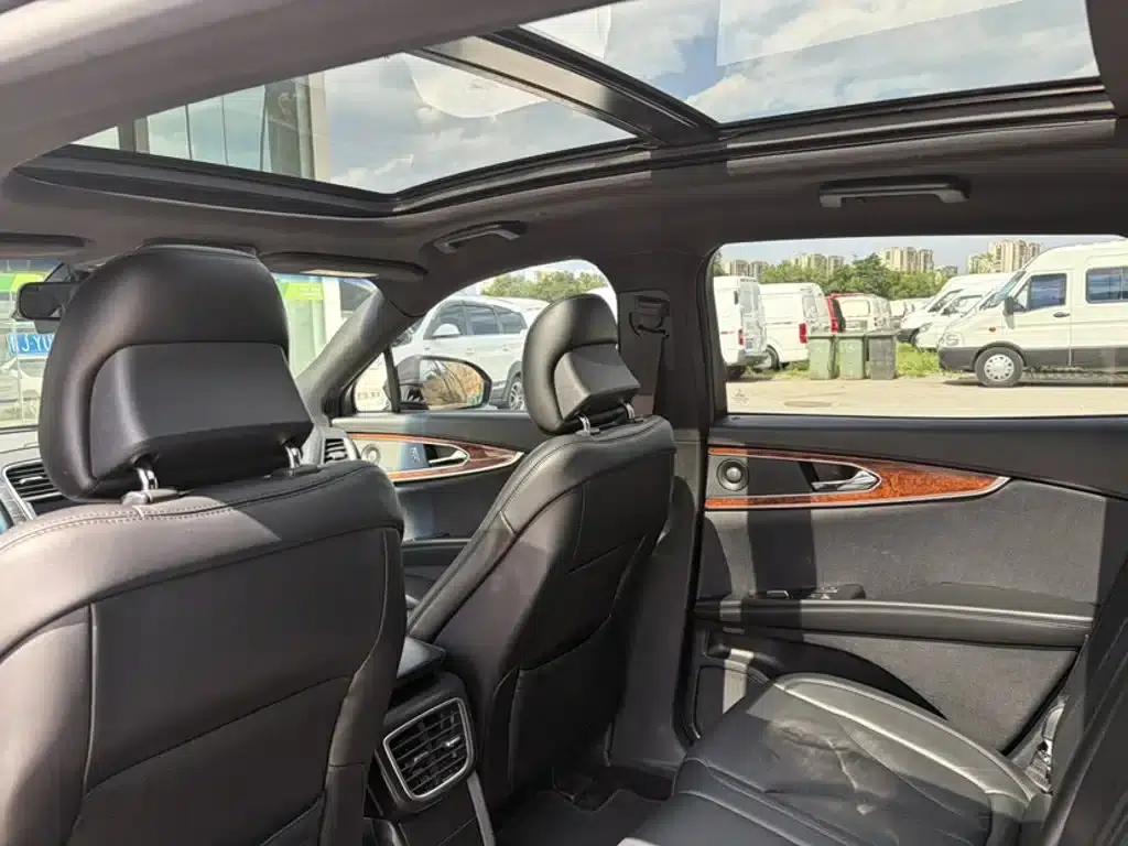 Lincoln MKX 2018 2.0T AWD Premium Edition — миниатюра 4