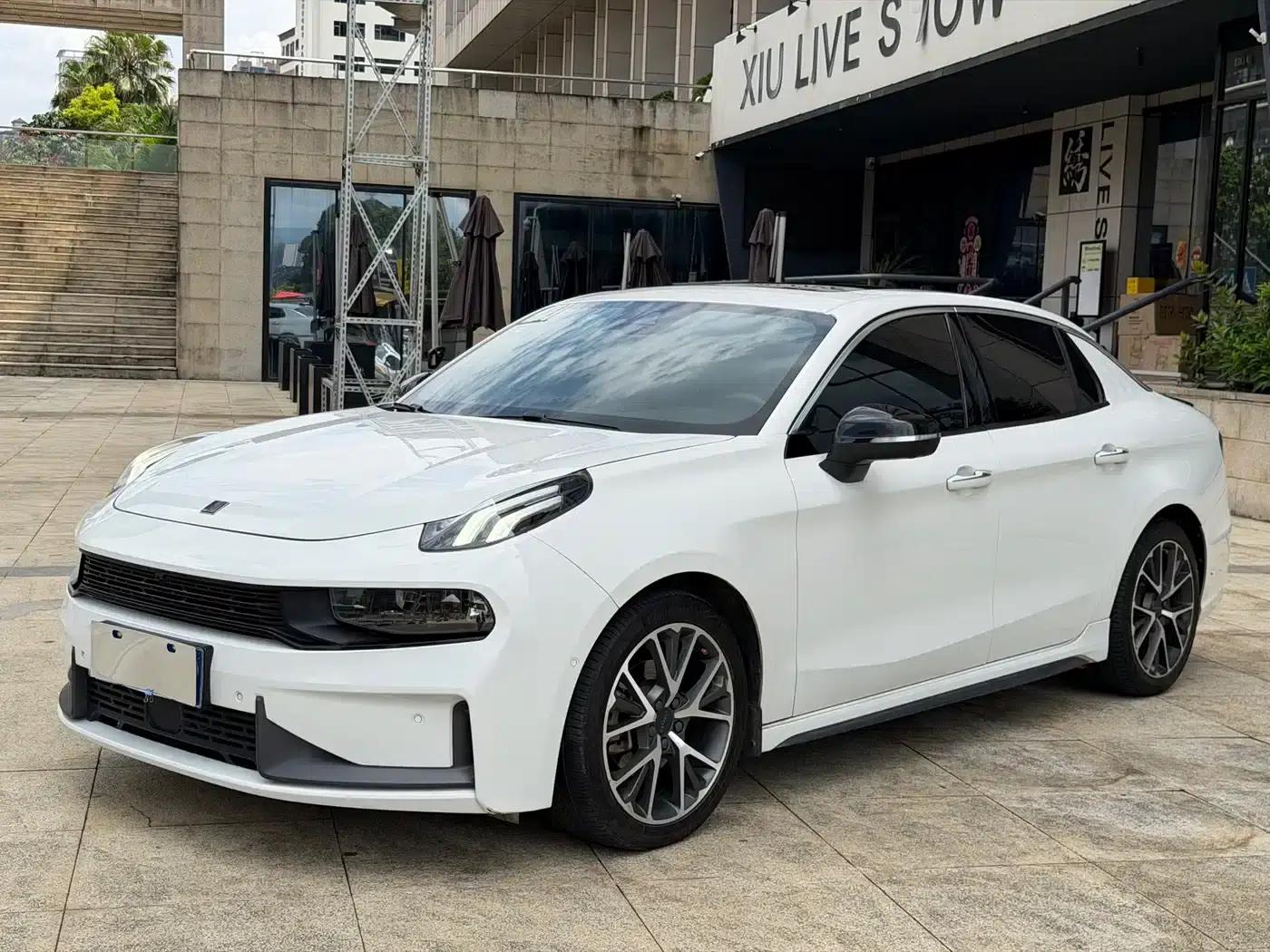 Lynk & Co 03 2018 1.5TD DCT Pro Edition (National V Emission Standard) — миниатюра 1