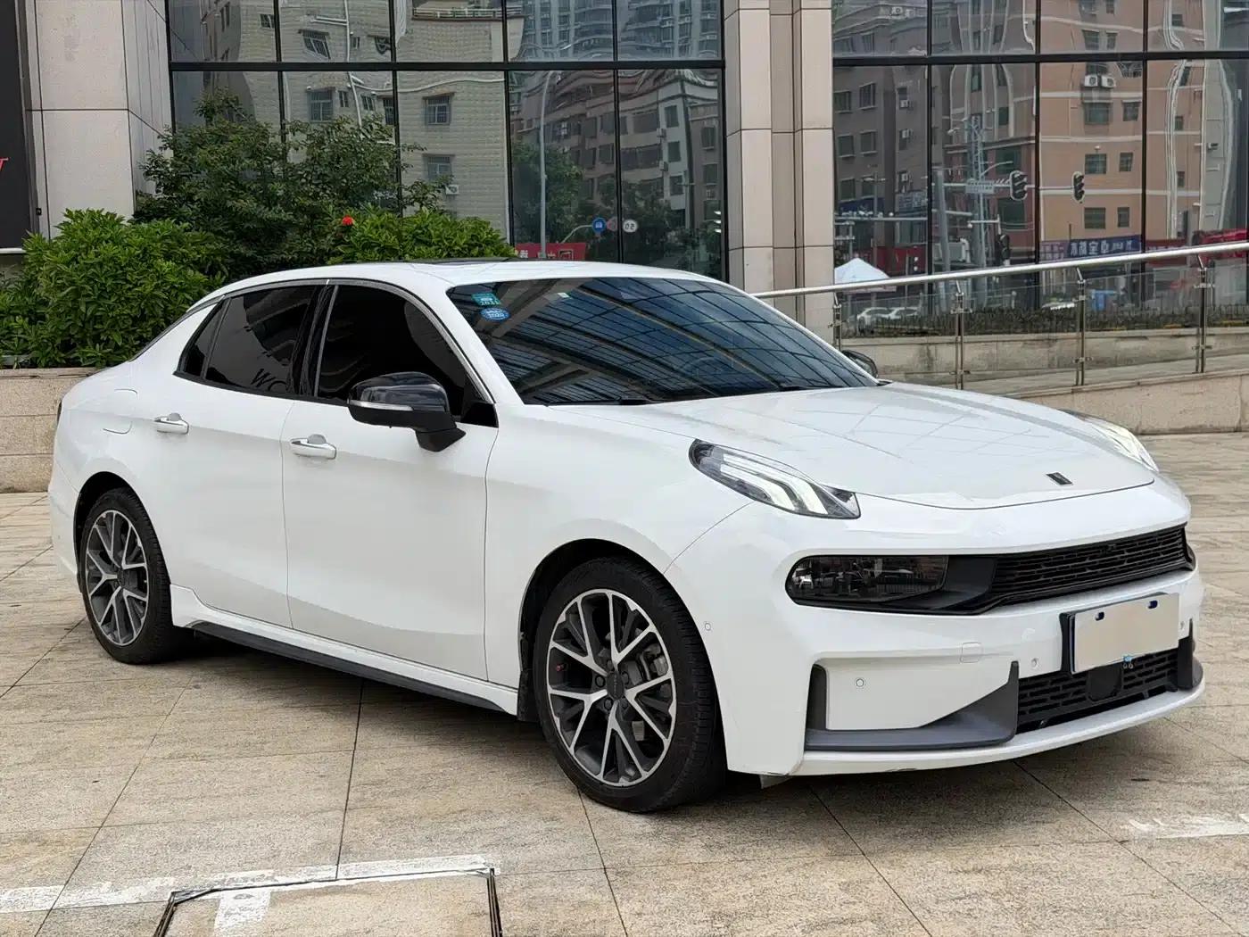 Lynk & Co 03 2018 1.5TD DCT Pro Edition (National V Emission Standard) — миниатюра 3