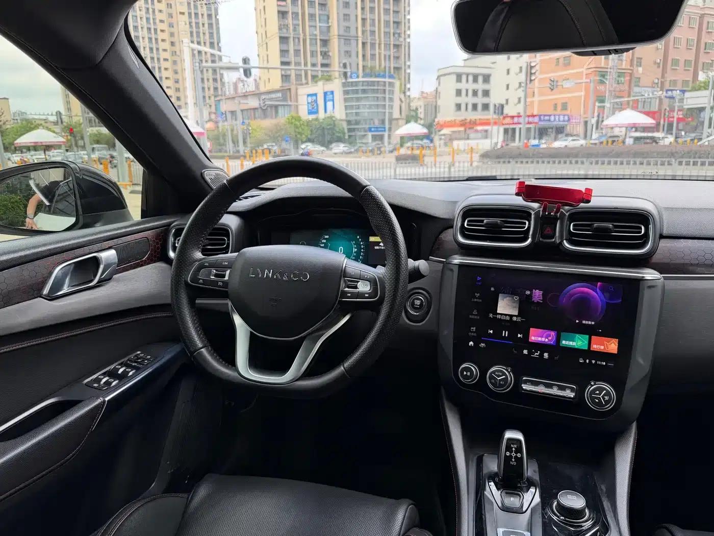 Lynk & Co 03 2018 1.5TD DCT Pro Edition (National V Emission Standard) — миниатюра 9
