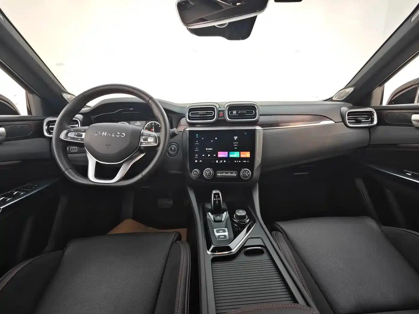 Lynk & Co 03 2019 1.5TD DCT Pro Edition (China VI Emission Standard) — миниатюра 24