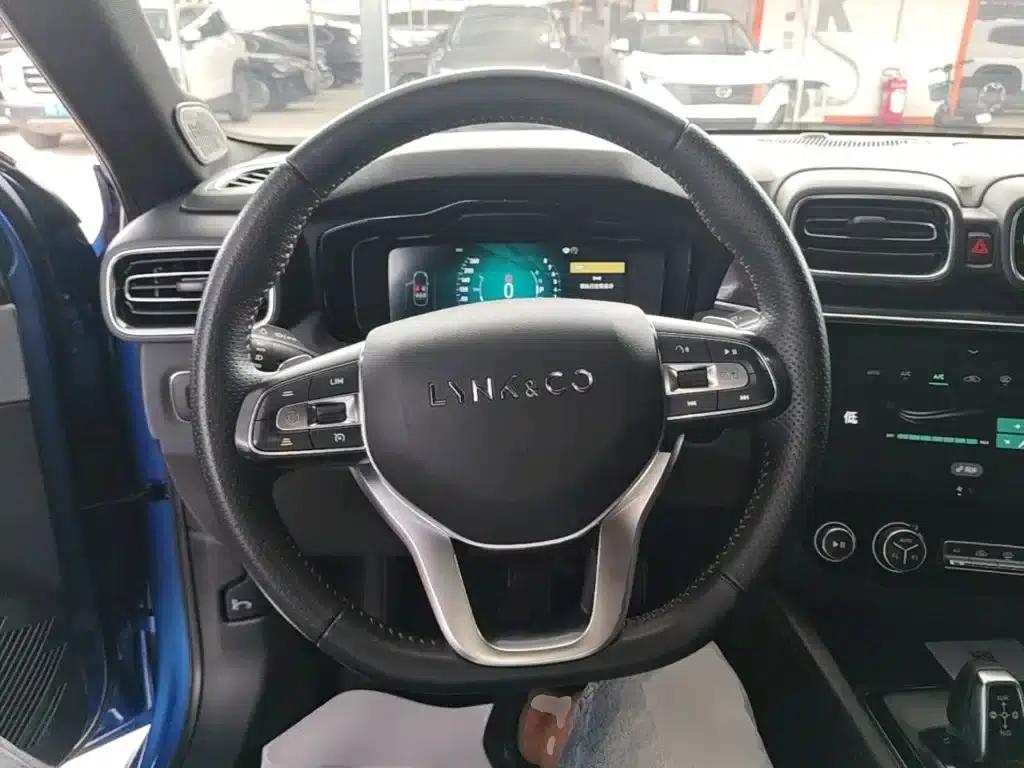 Lynk & Co 03 2019 2.0TD Automatic Pro Edition — миниатюра 11