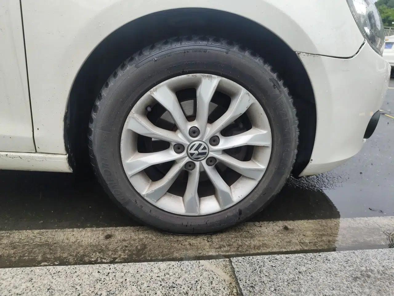 Volkswagen Golf 2012 1.6L Automatic Comfort Model — миниатюра 8