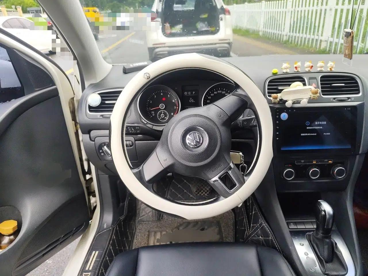 Volkswagen Golf 2012 1.6L Automatic Comfort Model — миниатюра 10