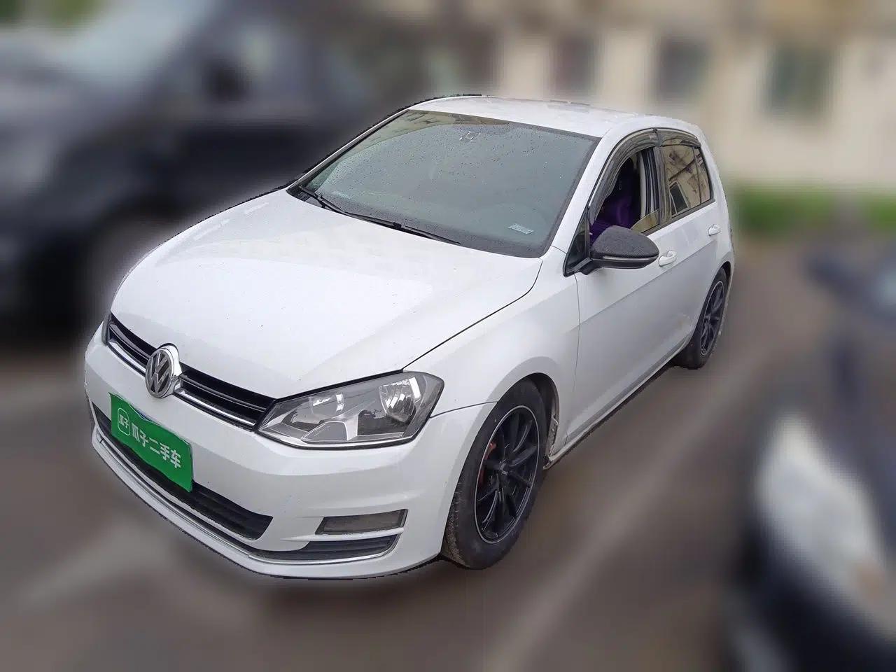Volkswagen Golf 2014 1.6L Manual Fashion Edition — миниатюра 1