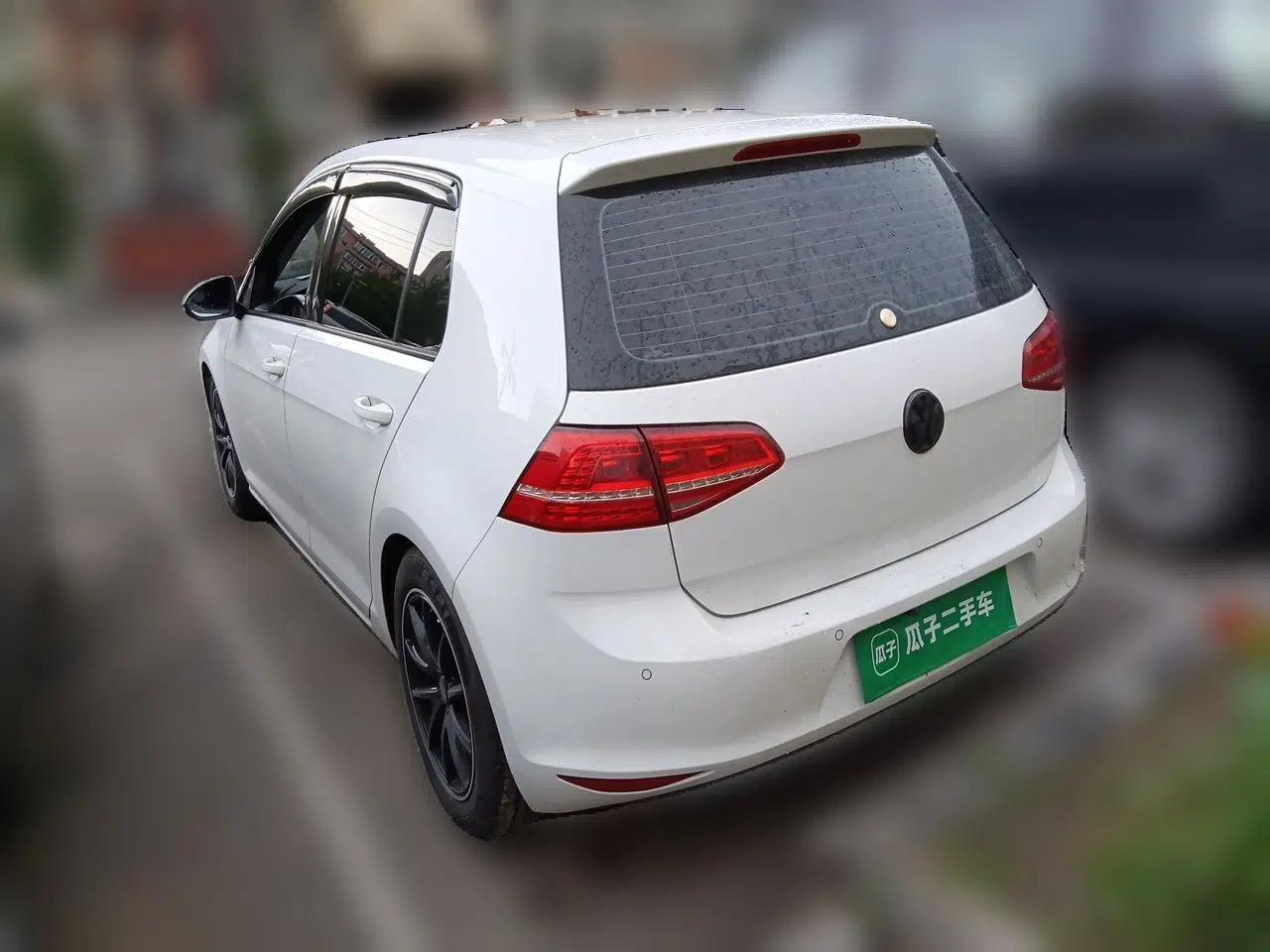Volkswagen Golf 2014 1.6L Manual Fashion Edition — миниатюра 4