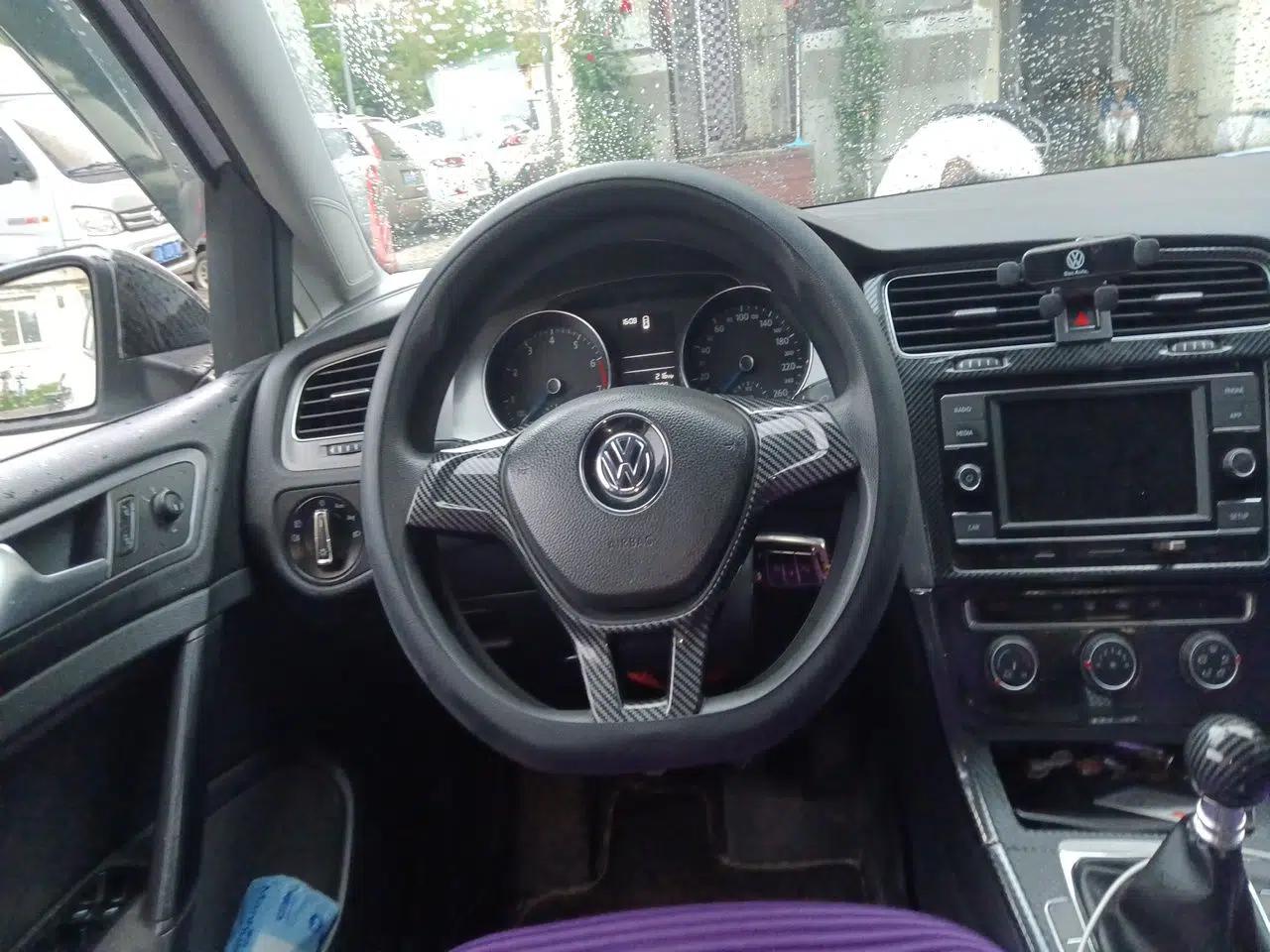 Volkswagen Golf 2014 1.6L Manual Fashion Edition — миниатюра 10