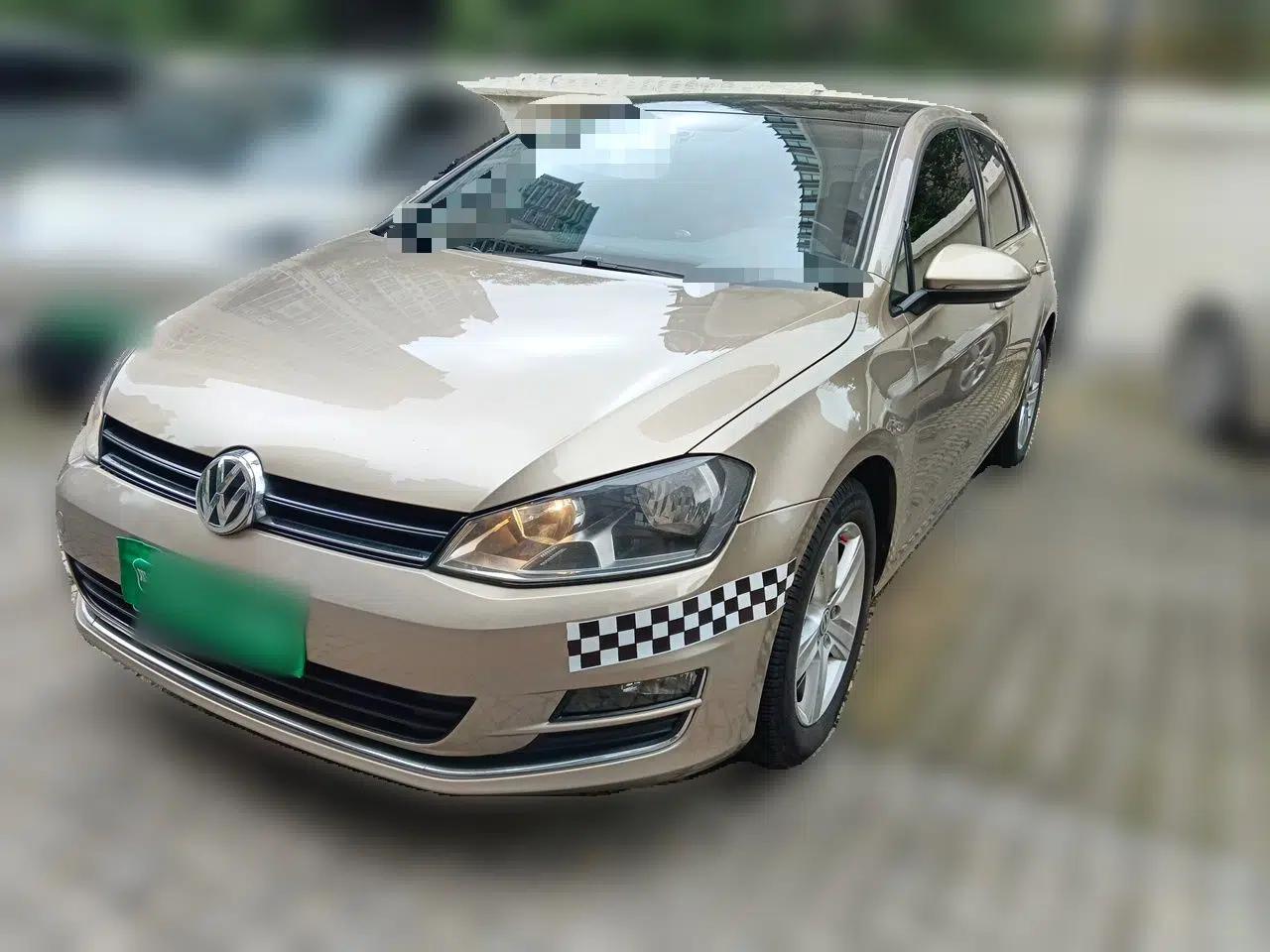 Volkswagen Golf 2015 1.6L Automatic Comfort Model — миниатюра 1