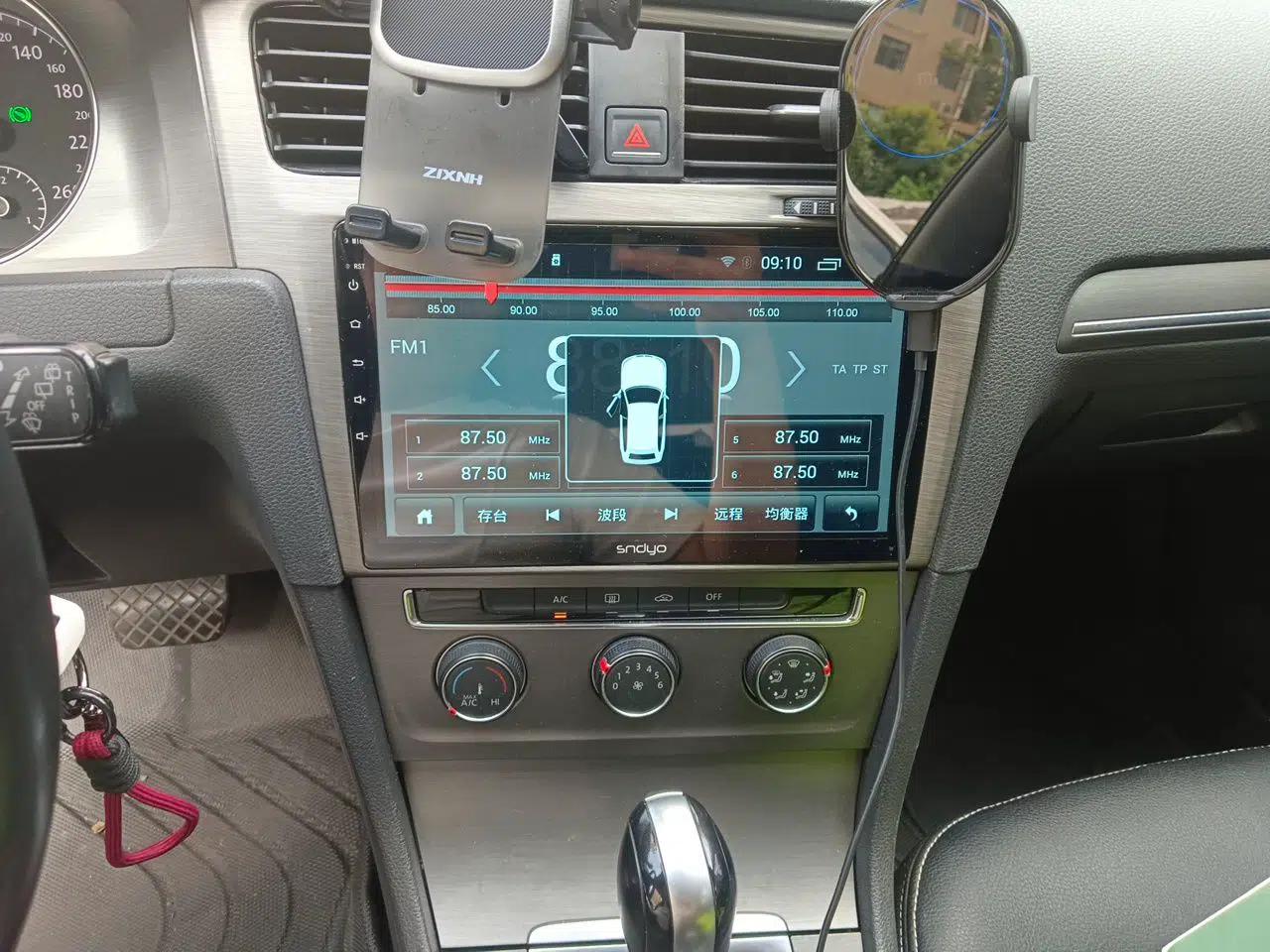 Volkswagen Golf 2015 1.6L Automatic Comfort Model — миниатюра 13