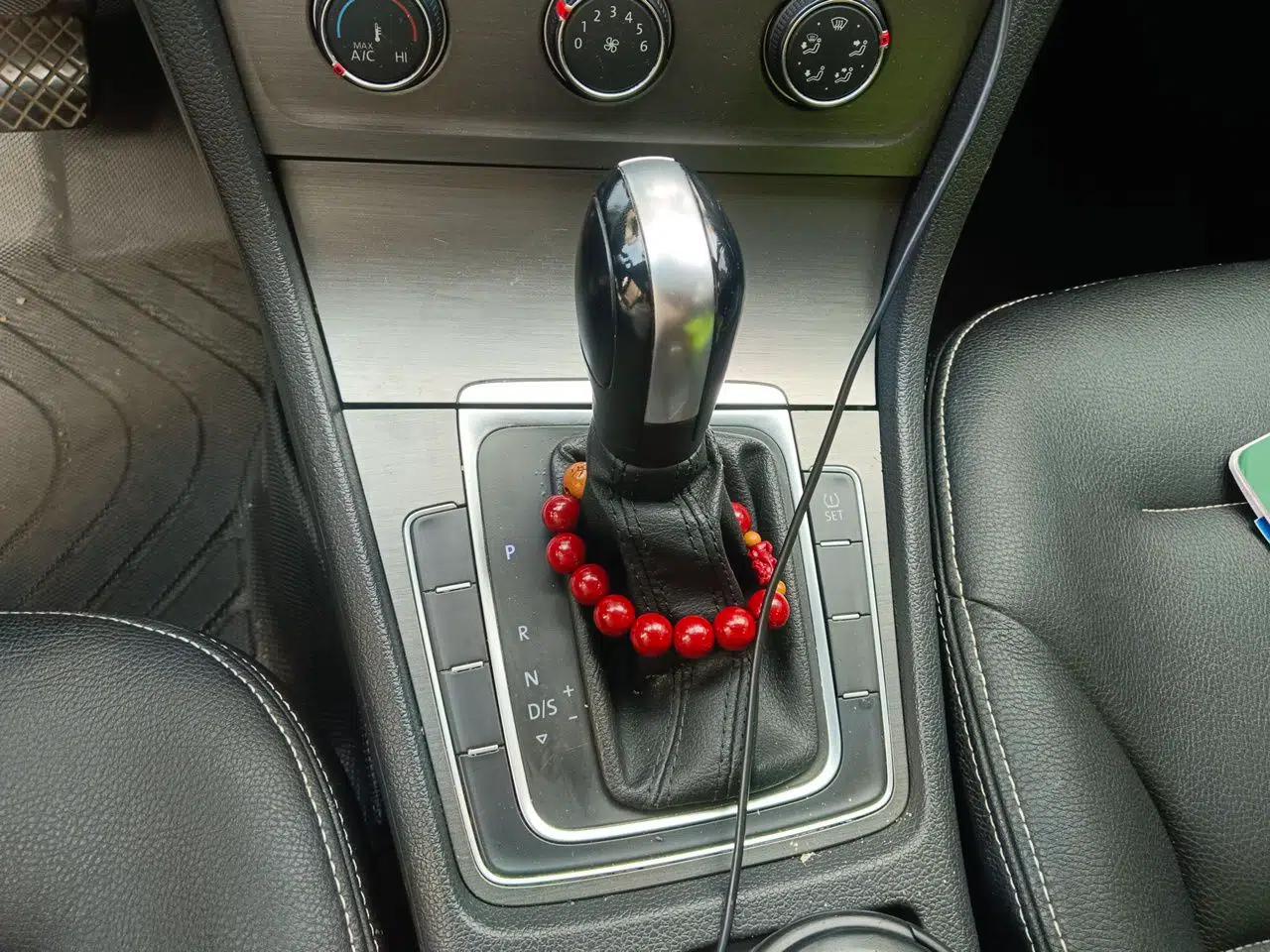 Volkswagen Golf 2015 1.6L Automatic Comfort Model — миниатюра 14