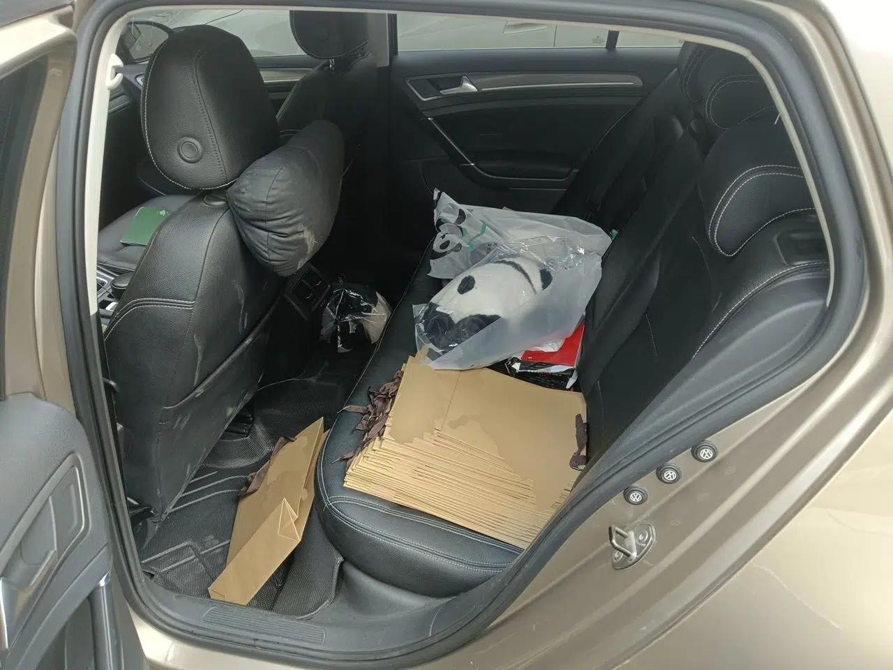 Volkswagen Golf 2015 1.6L Automatic Comfort Model — миниатюра 17
