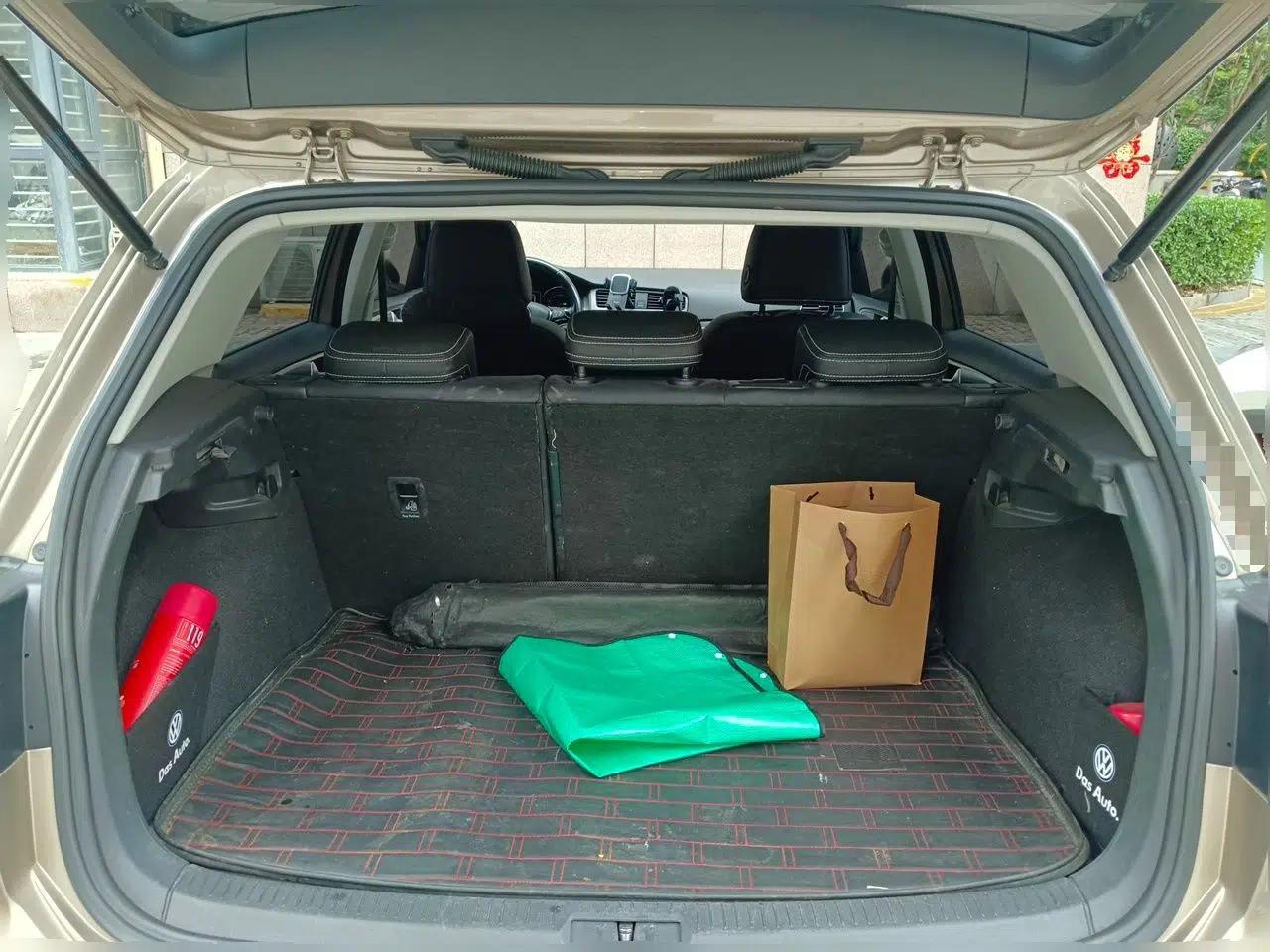 Volkswagen Golf 2015 1.6L Automatic Comfort Model — миниатюра 19