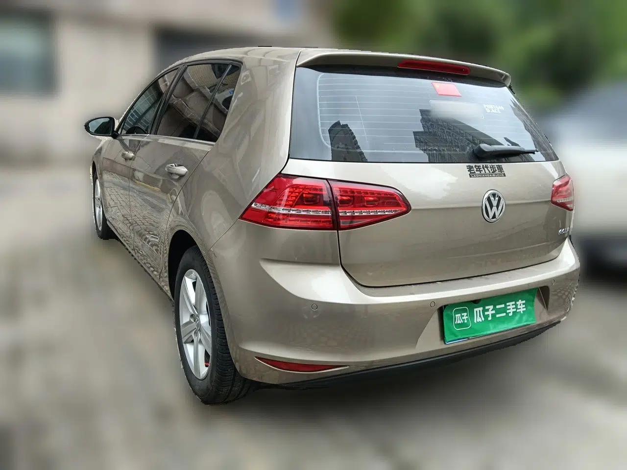 Volkswagen Golf 2015 1.6L Automatic Comfort Model — миниатюра 4