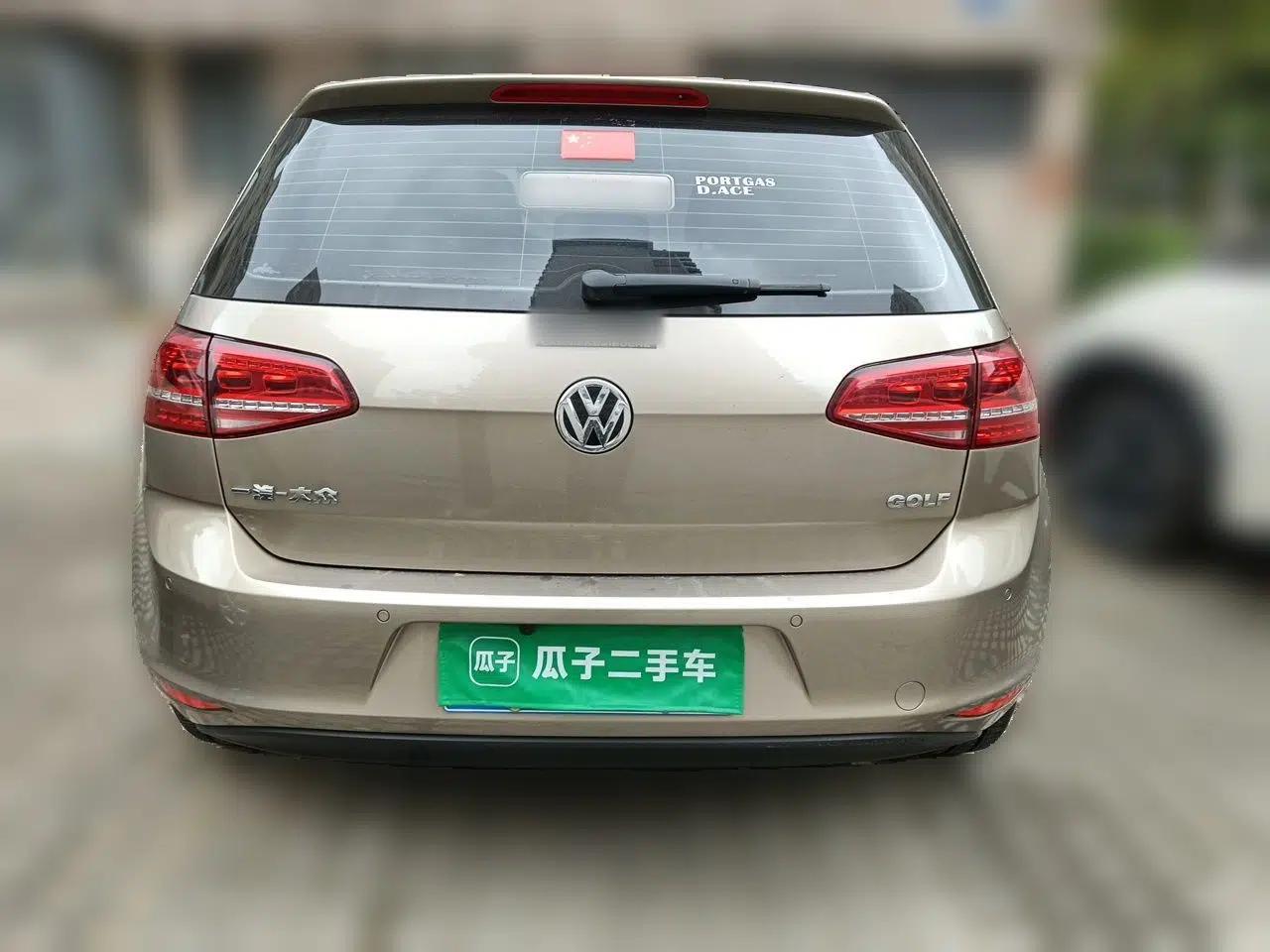 Volkswagen Golf 2015 1.6L Automatic Comfort Model — миниатюра 5