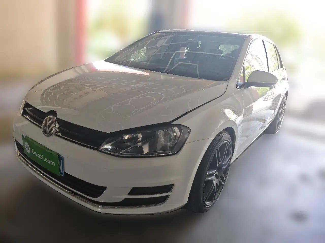 Volkswagen Golf 2016 230TSI Manual Comfort Version — миниатюра 1