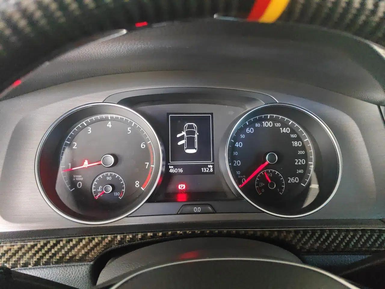 Volkswagen Golf 2016 230TSI Manual Comfort Version — миниатюра 11