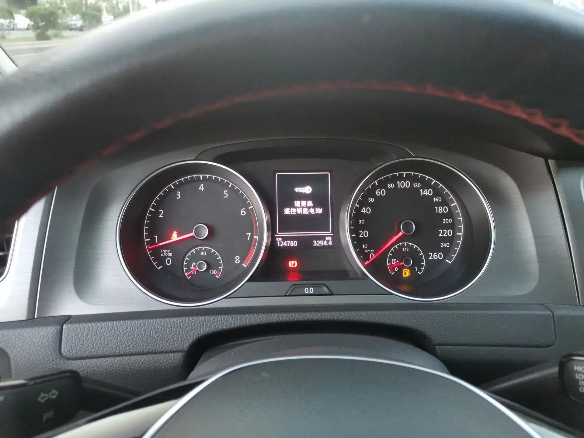 Volkswagen Golf 2015 1.4TSI Automatic Comfort Model — миниатюра 11
