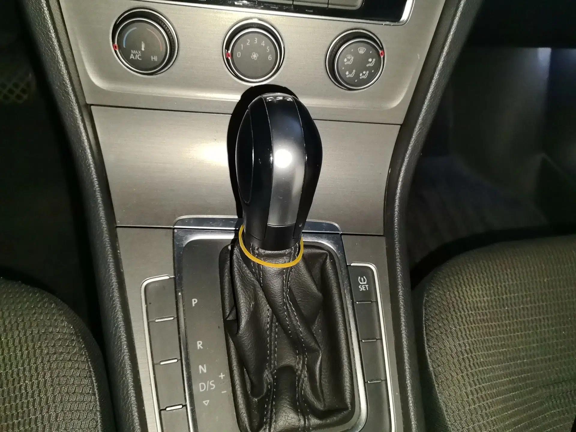 Volkswagen Golf 2015 1.4TSI Automatic Comfort Model — миниатюра 14