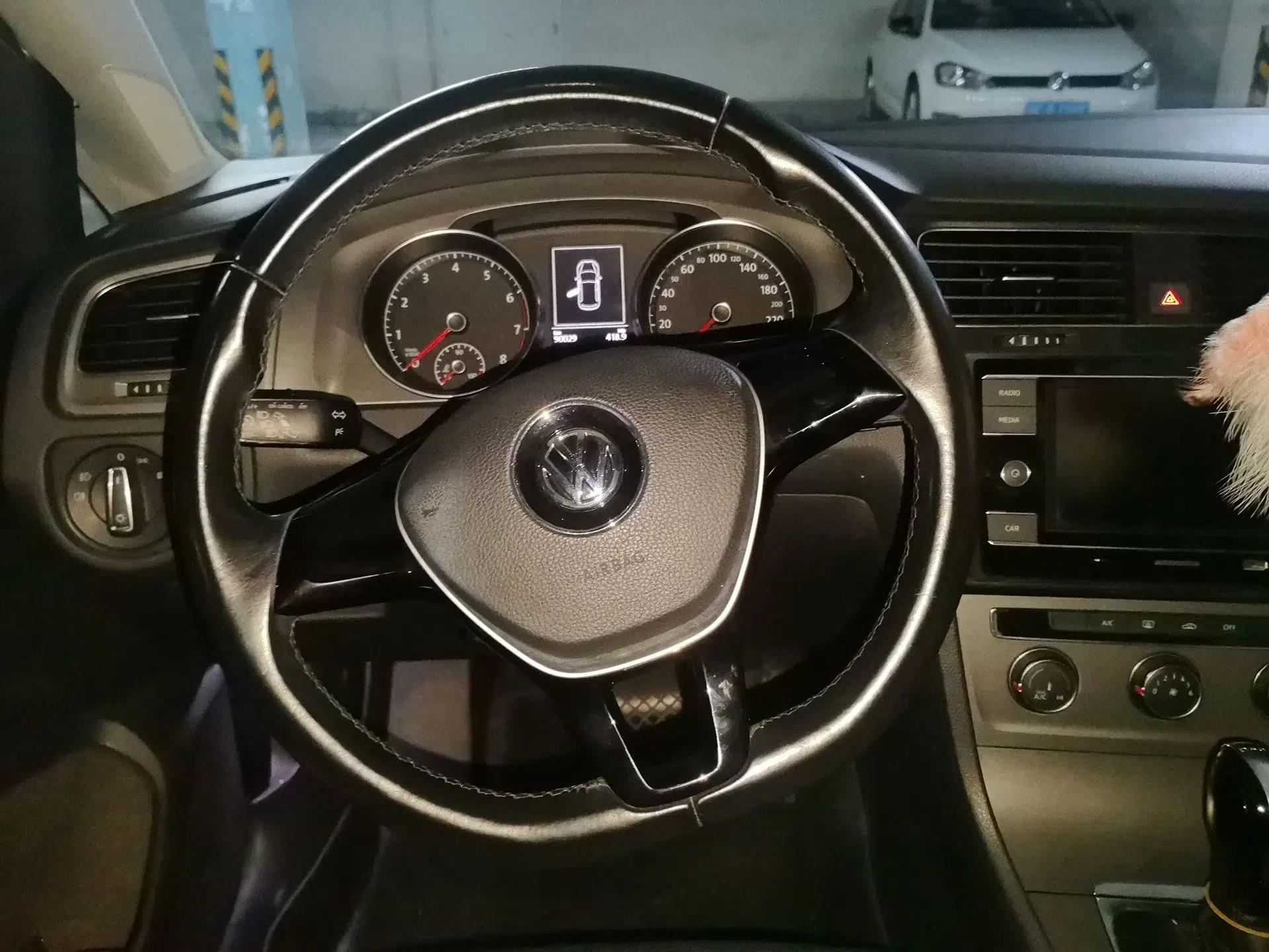 Volkswagen Golf 2015 1.4TSI Automatic Comfort Model — миниатюра 10