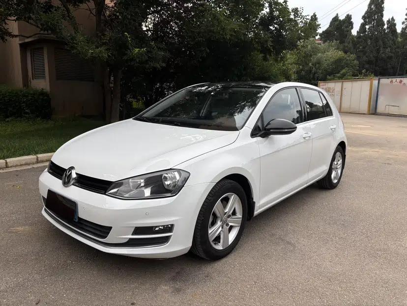 Volkswagen Golf 2016 230TSI Automatic Luxury Version — миниатюра 1