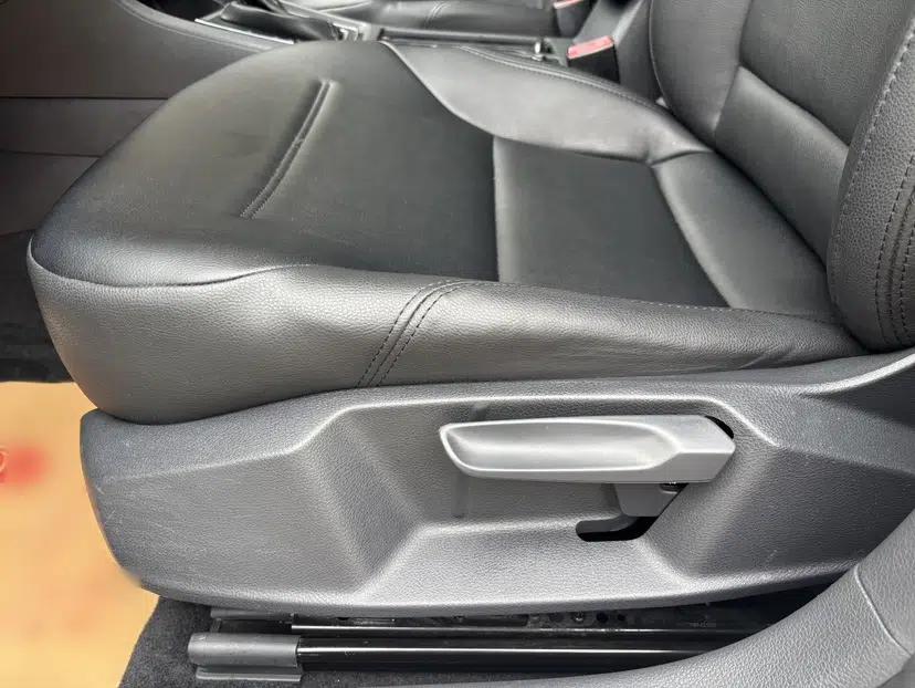 Volkswagen Golf 2016 230TSI Automatic Luxury Version — миниатюра 19