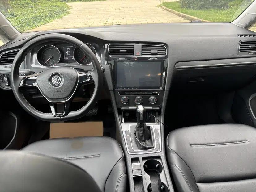 Volkswagen Golf 2016 230TSI Automatic Luxury Version — миниатюра 20