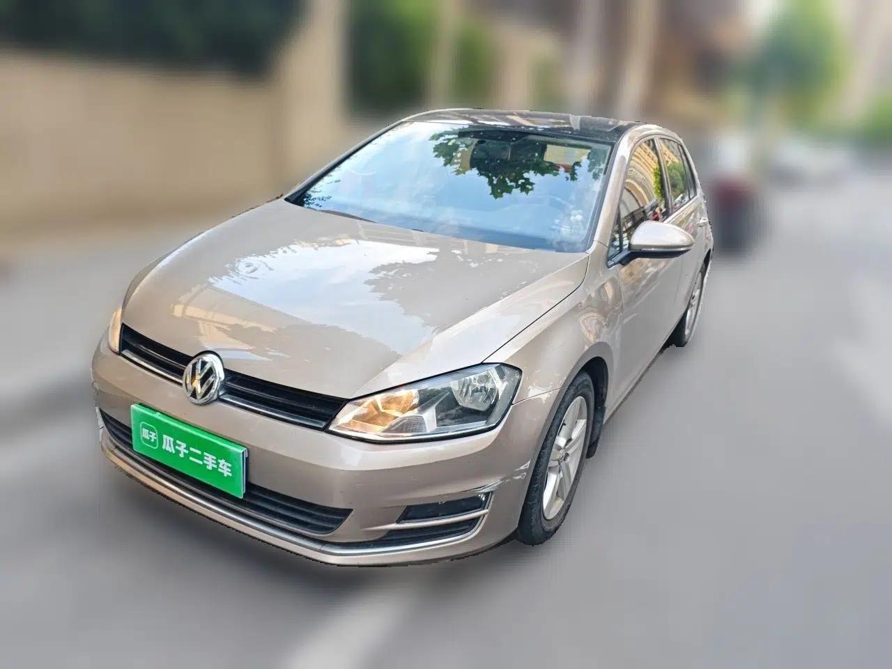Volkswagen Golf 2015 1.6L Automatic Comfort Model — миниатюра 1